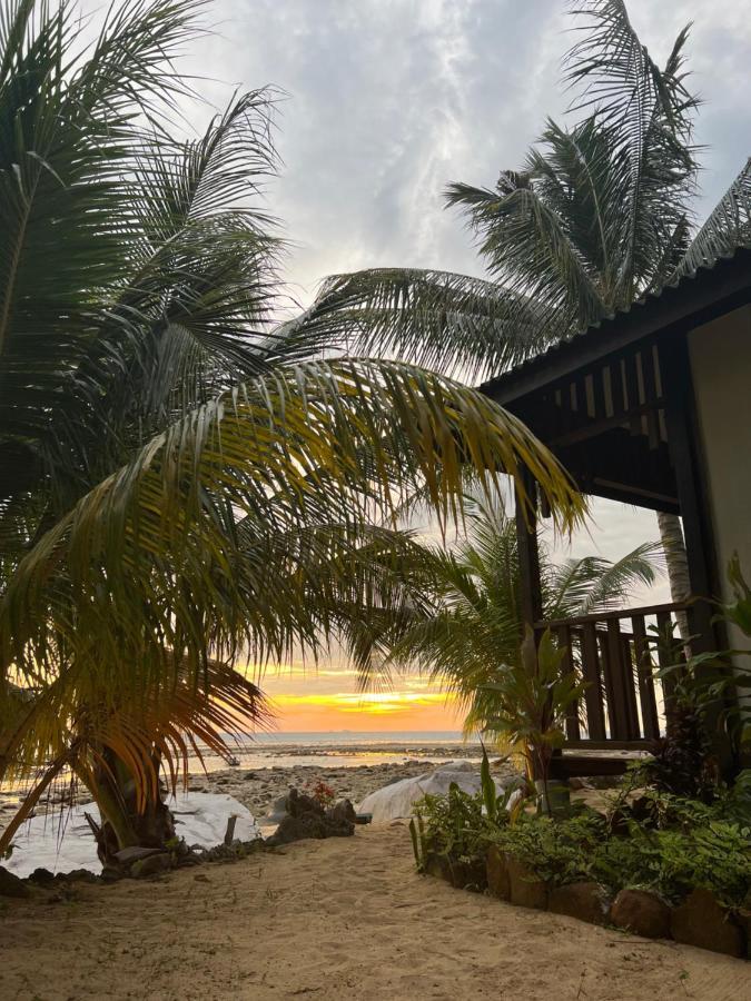 Beach House Kampung Genting Εξωτερικό φωτογραφία