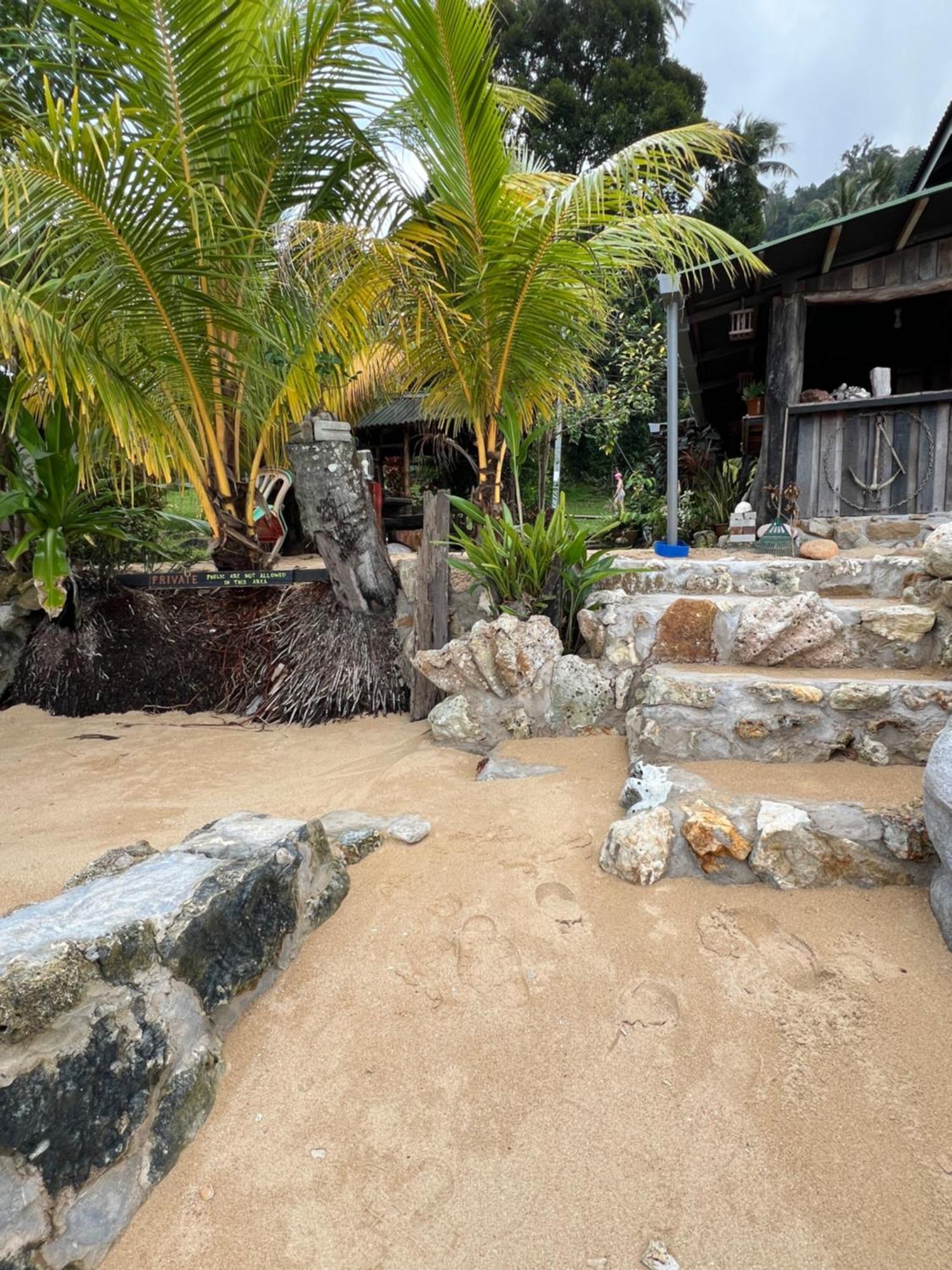 Beach House Kampung Genting Εξωτερικό φωτογραφία