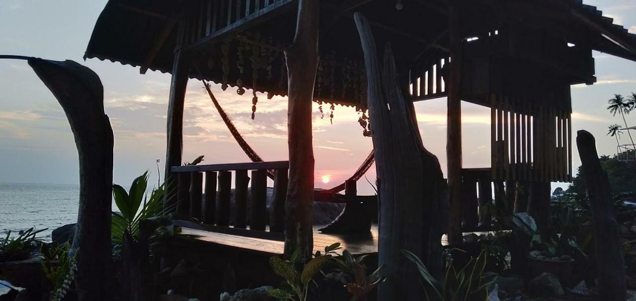 Beach House Kampung Genting Εξωτερικό φωτογραφία